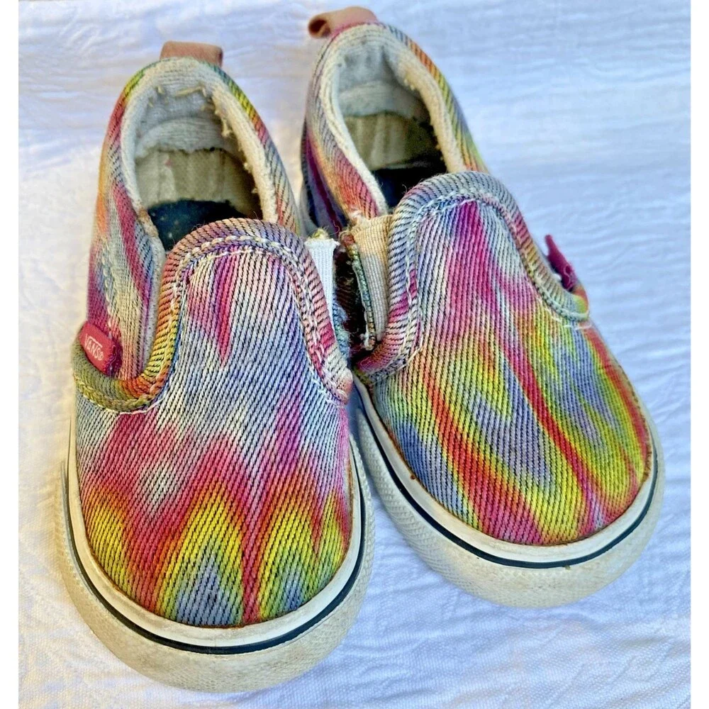 Vans Girl's Slip-On Rainglow Rainbow Colorful Baby Toddler -Size 4.0 Play Shoes